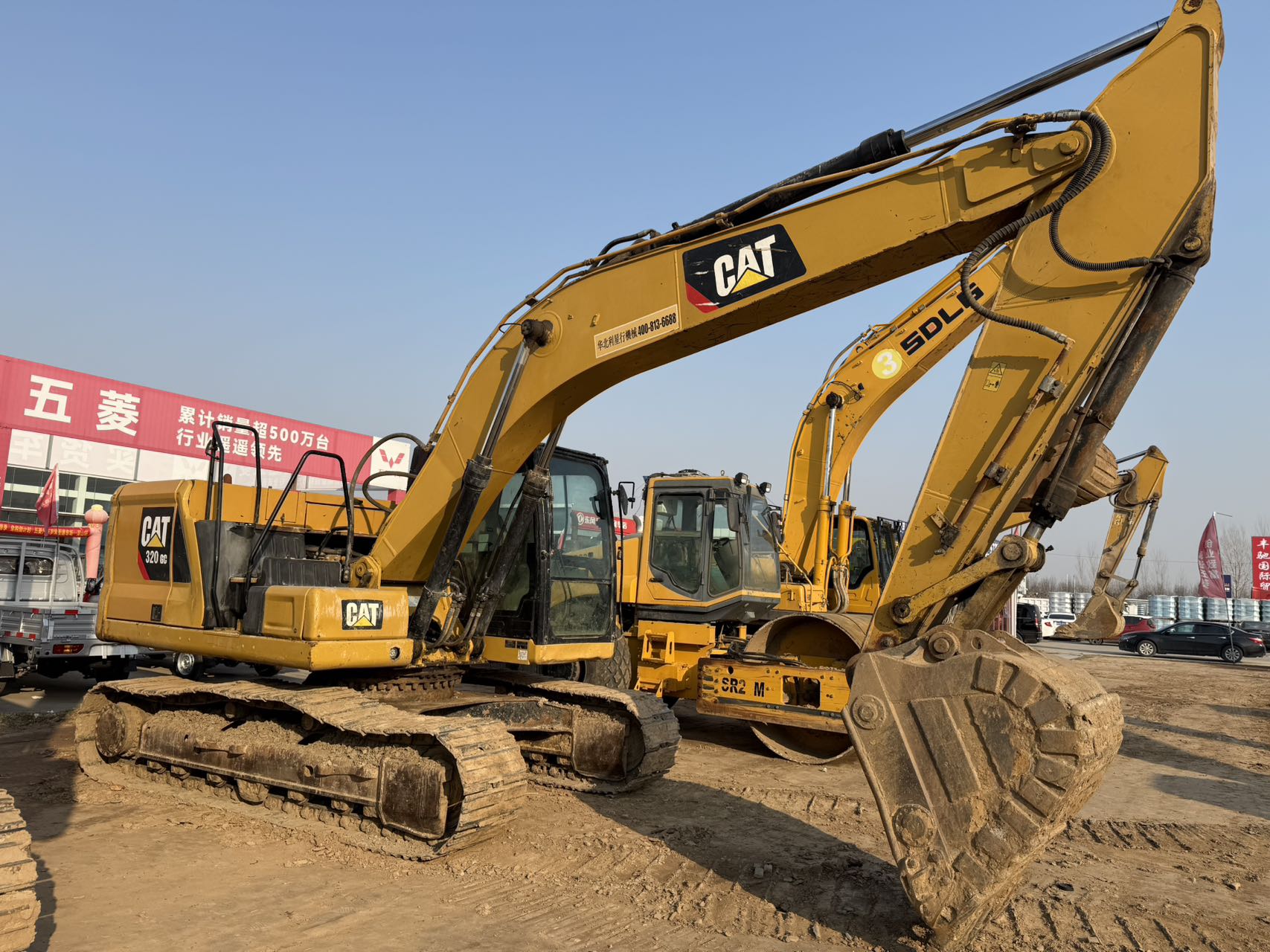 Cat excavator for sale with low hours and new tracks